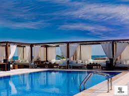 Buscar un aperitivo y tardeo en Denia. ¡Te invitamos a sitios increíbles!