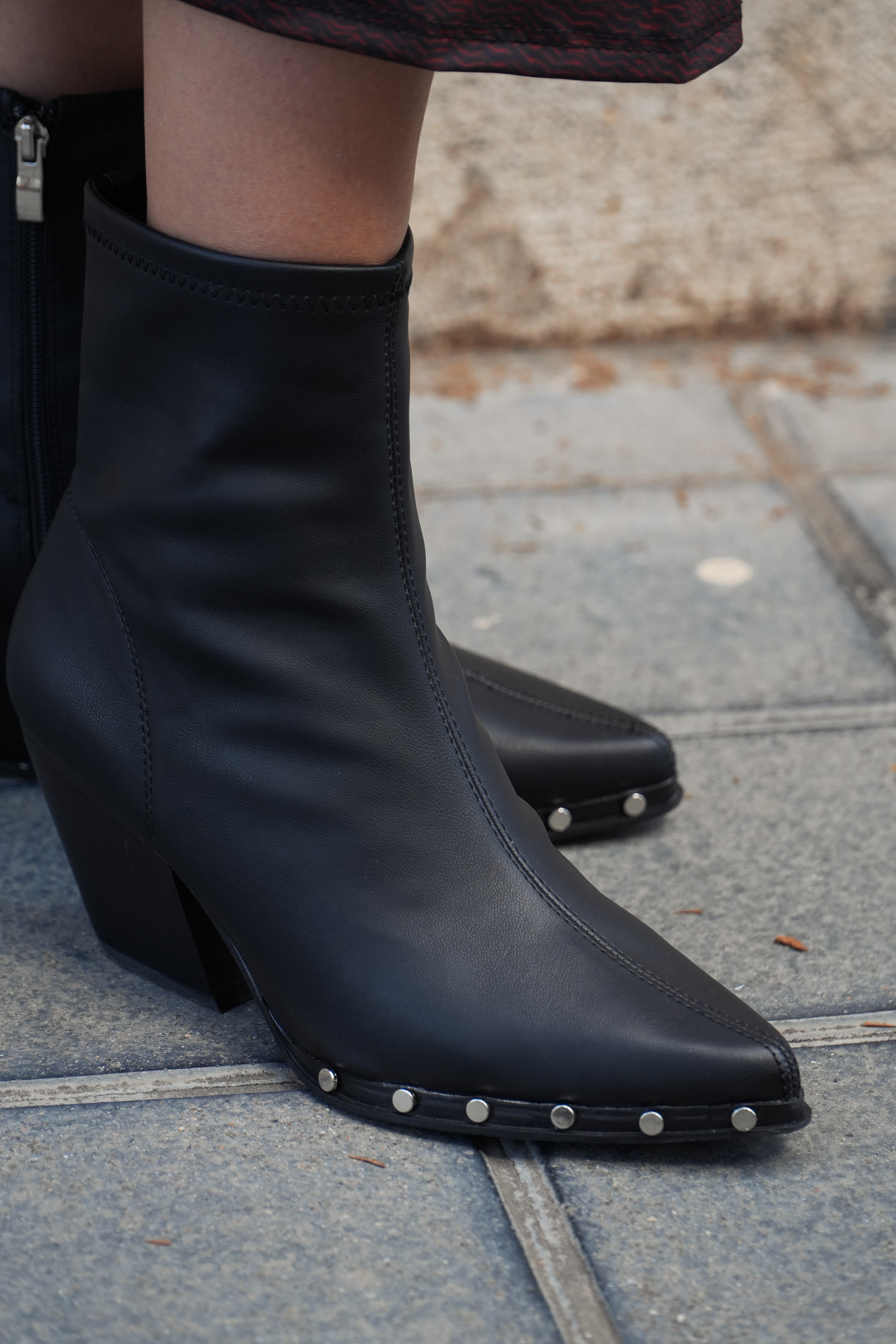 BOTINES TACHUELAS