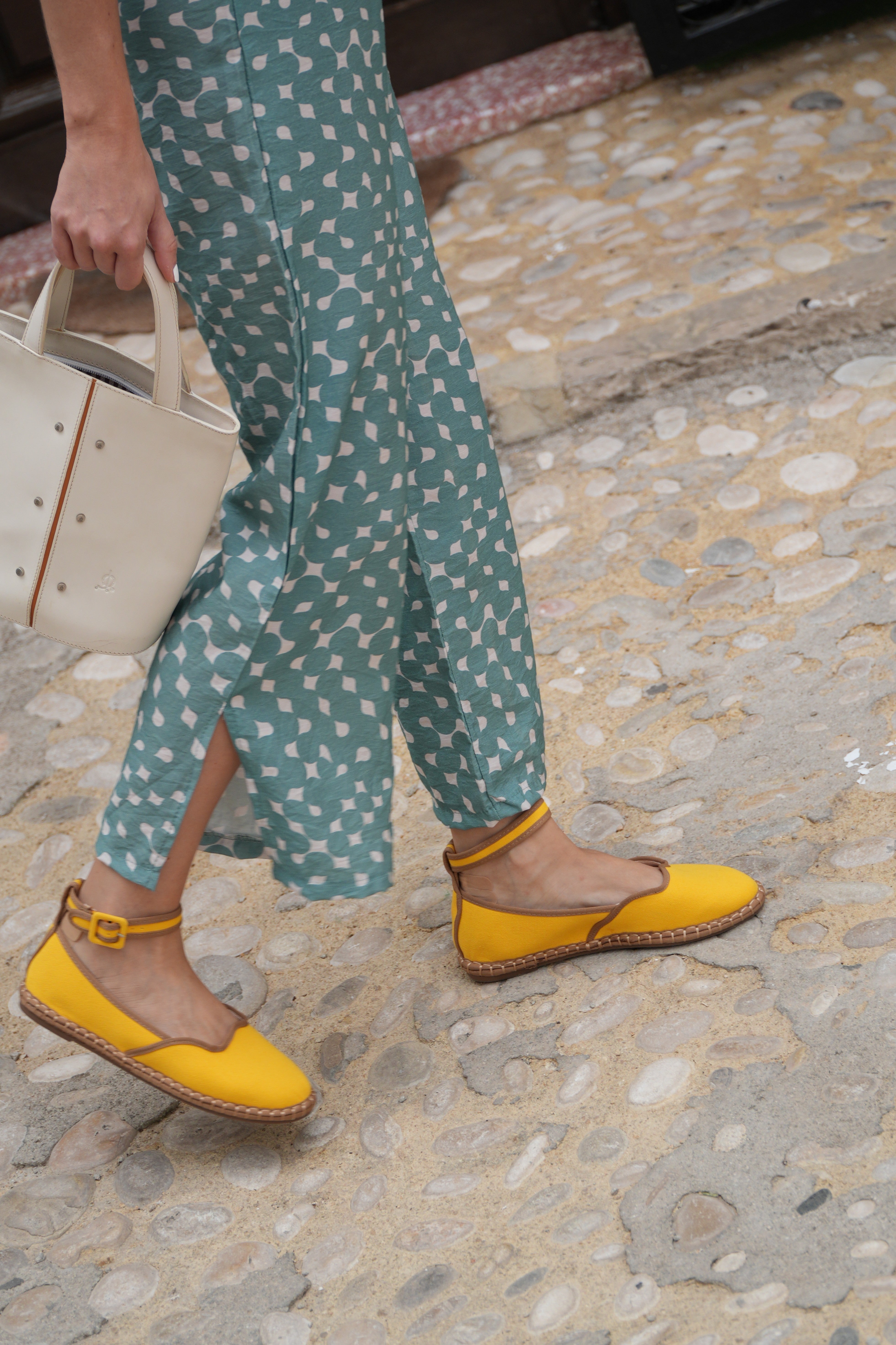 ALPARGATAS AMARILLO